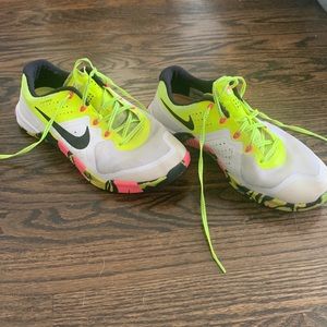 Women’s 9.5 Nike Metcon 2